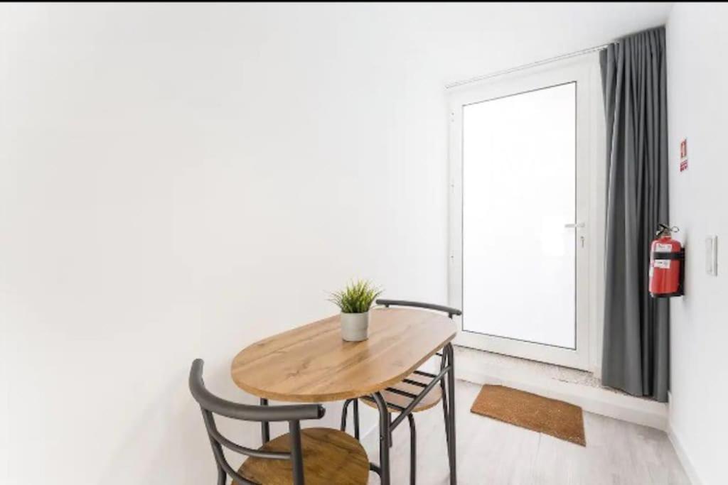 Opo - Fantastic Studio With Garden Porto Exterior photo